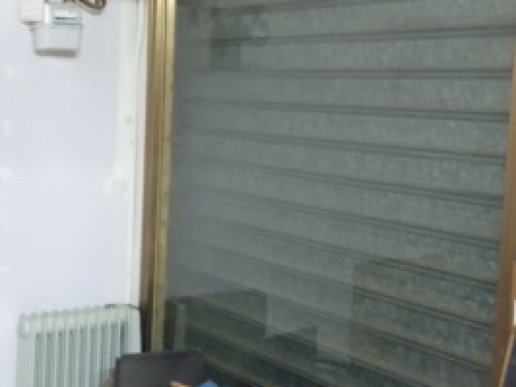 vendesi negozio con 2 vetrine a Novi di Modena - 10